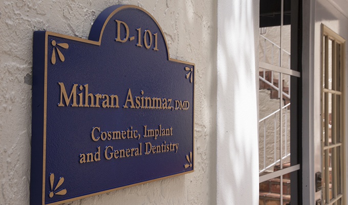 Front entrance of Doctor Asinmaz's West Palm Beach Florida dental office